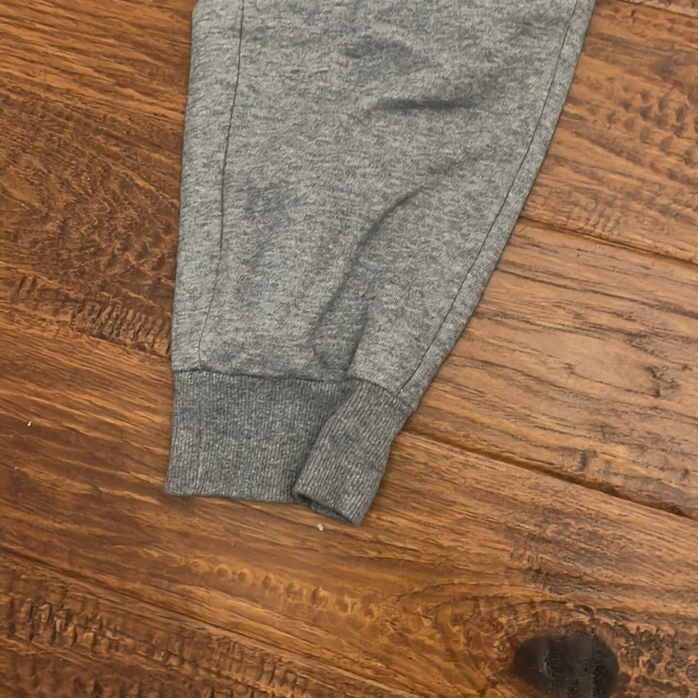 Puma Sweats - Picture 3 of 4